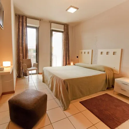 Hotel Agorà 3*